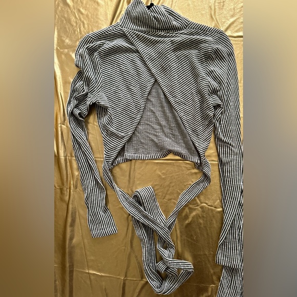 Two Piece high waist pants and crop top -striped, hunter green - Picture 3 of 4